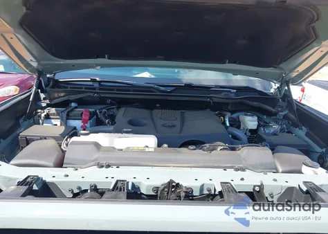 2024 Toyota Tundra Sr5 4Wd z USA, uszkodzony, nr VIN 5TFLA5DB4RX187721